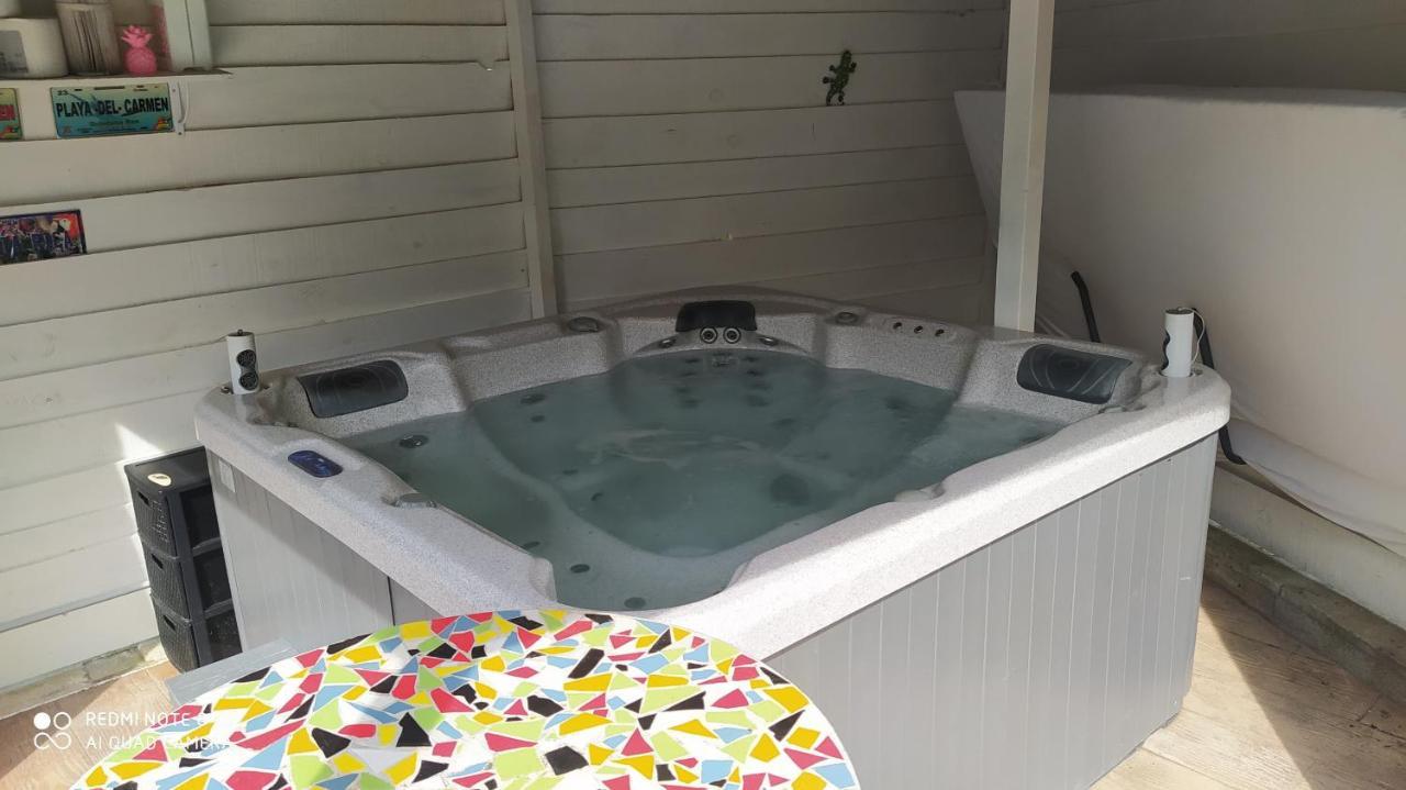 Appartement Tout Confort Au Calme Avec Jacuzzi Mouguerre Exteriér fotografie